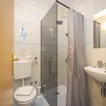 Kristina In With Private Pool, Bbq Вілла Макарська