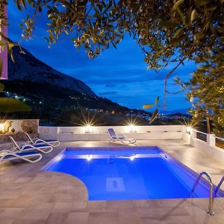 Kristina In With Private Pool, Bbq Villa *