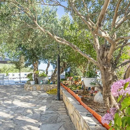 Kristina In With Private Pool, Bbq Villa