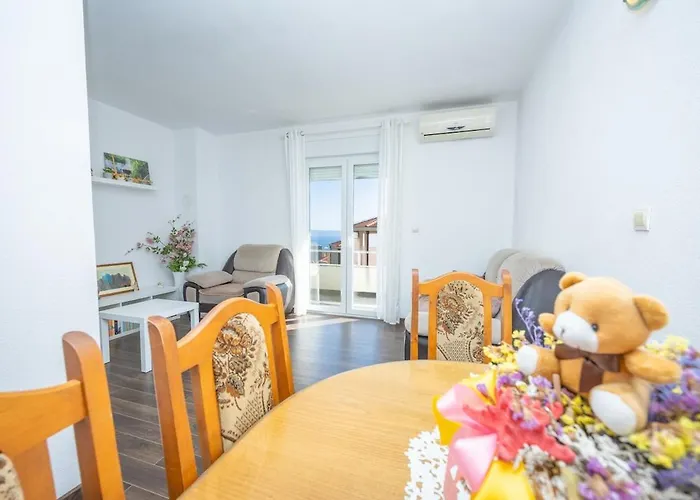 Villa Kristina In With Private Pool, Bbq *