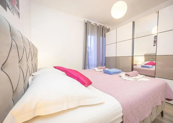 Kristina In With Private Pool, Bbq Villa Makarska