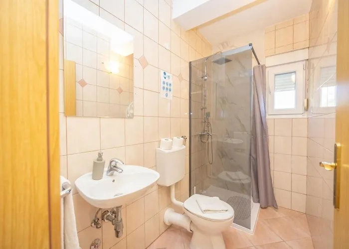 Kristina In With Private Pool, Bbq Makarska