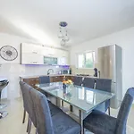 Kristina In With Private Pool, Bbq Вилла *