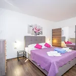 Kristina In With Private Pool, Bbq