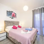 Kristina In With Private Pool, Bbq Макарска