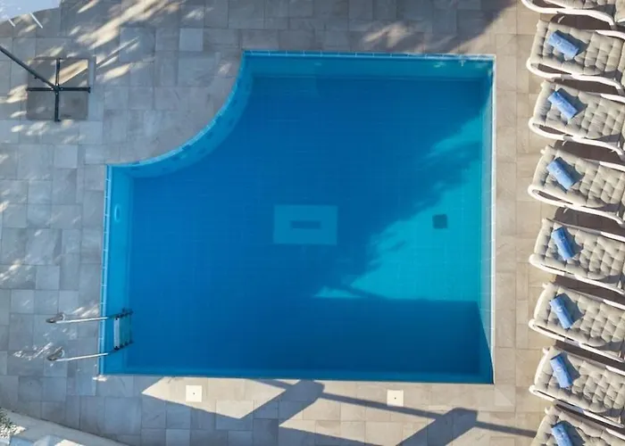 Kristina In With Private Pool, Bbq Макарська